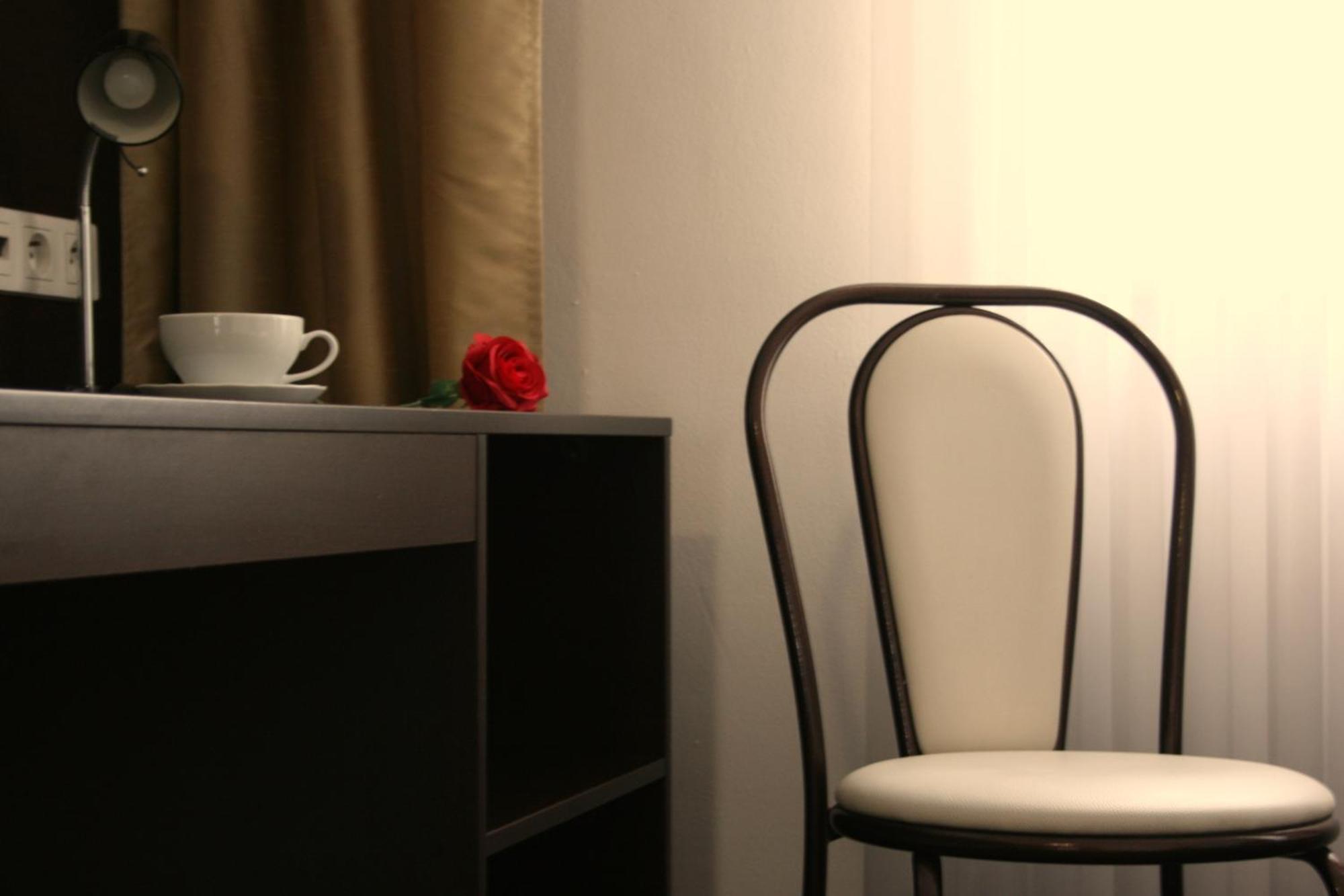 Hotel Junior 2 Krasków Εξωτερικό φωτογραφία