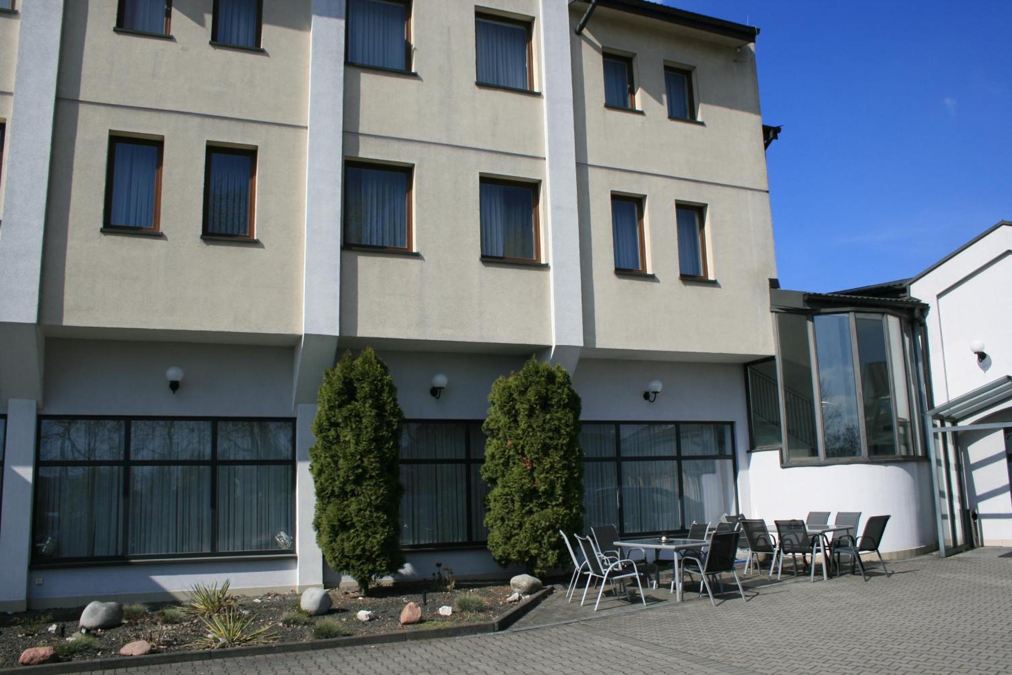 Hotel Junior 2 Krasków Εξωτερικό φωτογραφία
