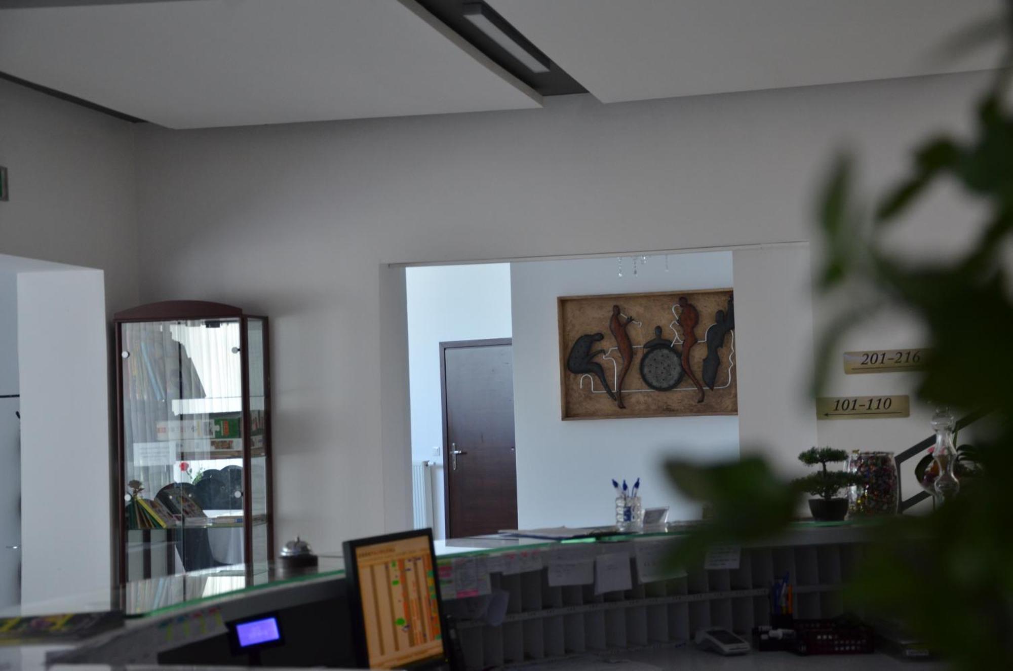 Hotel Junior 2 Krasków Εξωτερικό φωτογραφία