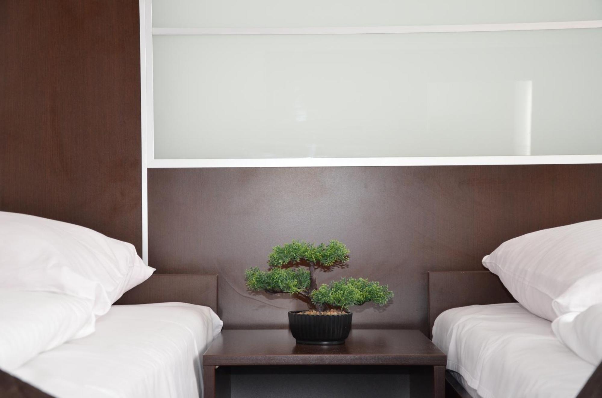 Hotel Junior 2 Krasków Εξωτερικό φωτογραφία