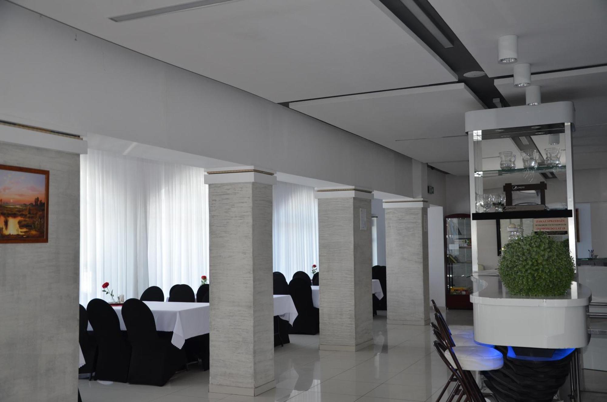 Hotel Junior 2 Krasków Εξωτερικό φωτογραφία